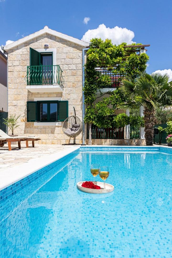 Villa Josip Near Omis , Private Pool Exterior photo